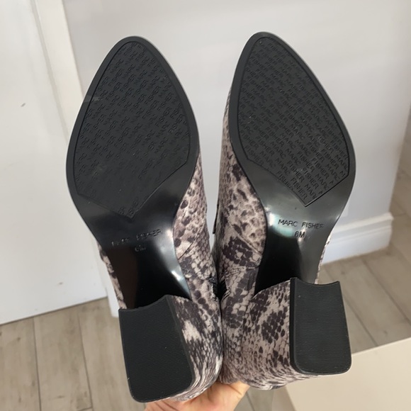 NWT Marc Fisher Snakeprint Stretch Bootie 6 - Picture 7 of 8
